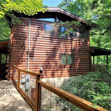 Mountain Joy -Private Treehouse Style Cabin That Sleeps 4-Free Tickets Gatlinburg Bagian luar foto