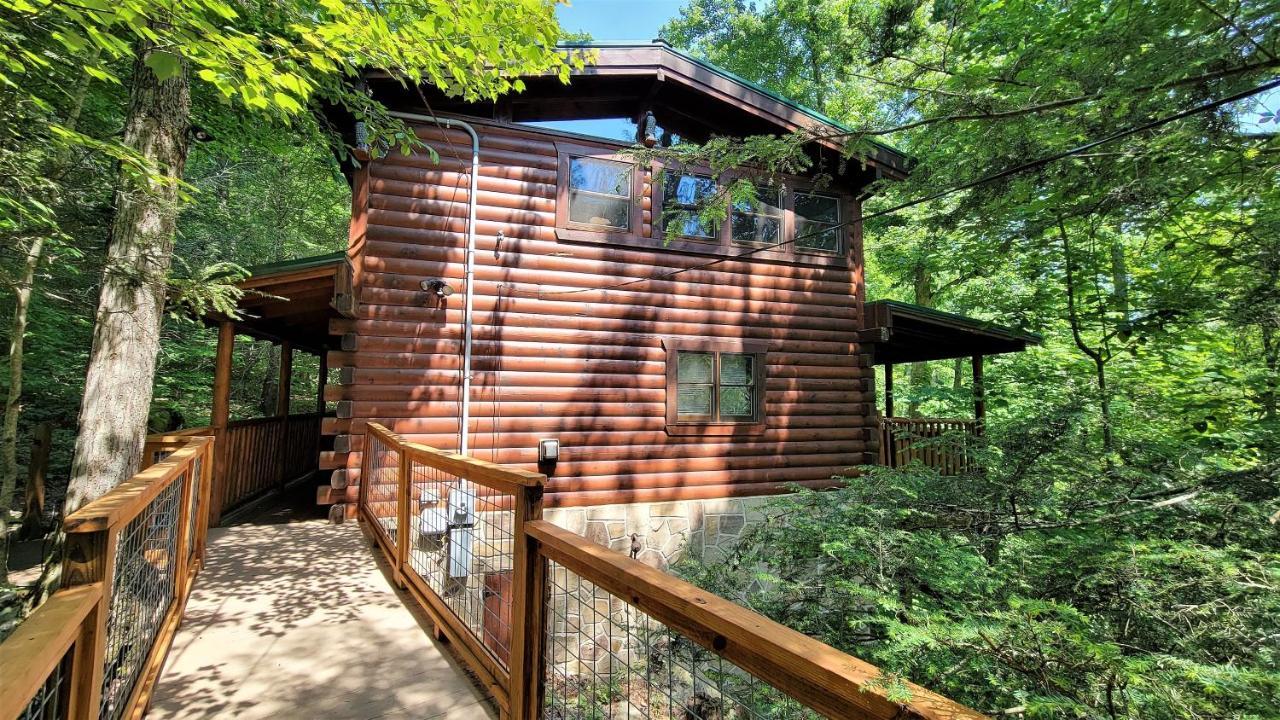 Mountain Joy -Private Treehouse Style Cabin That Sleeps 4-Free Tickets Gatlinburg Bagian luar foto